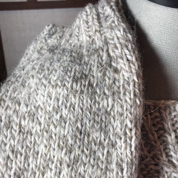 Beretta super soft grey and cream multi knit pattern sweater/ L/Italian/Alpaca - Picture 8 of 14